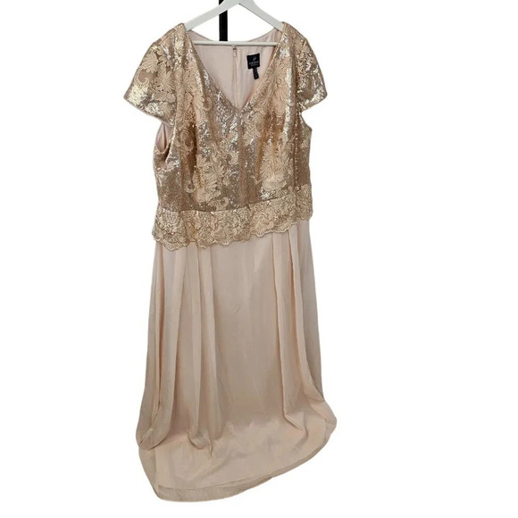 Adrianna Papell Womens Plus  Size Sequin Maxi Dress Size 24W - Picture 3 of 12
